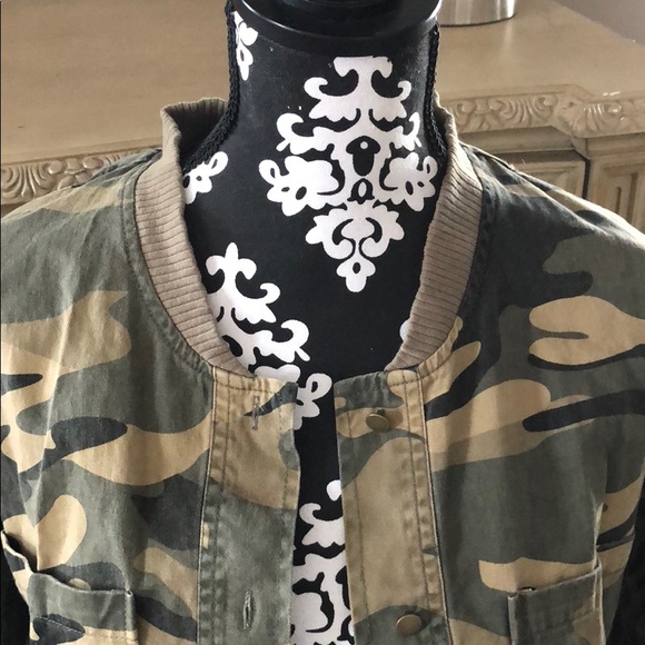 Gilded intent camo button down jacket NEW - Picture 4 of 5